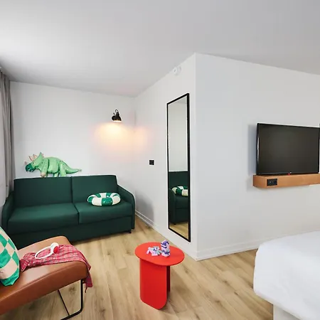 Moxy Bastille 3*