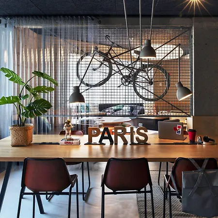 Hotel Moxy Bastille 3*