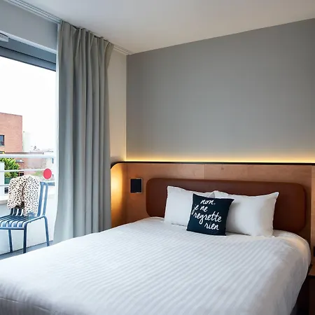 Moxy Bastille