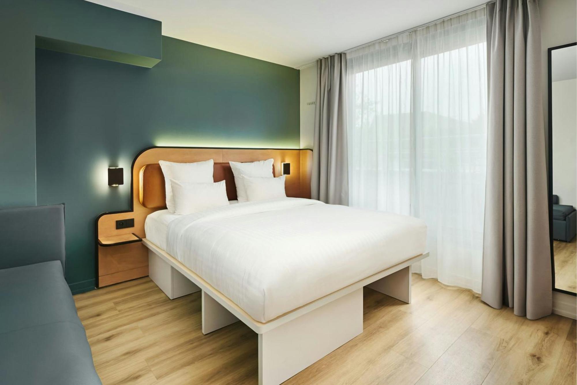 Moxy Bastille Hotel