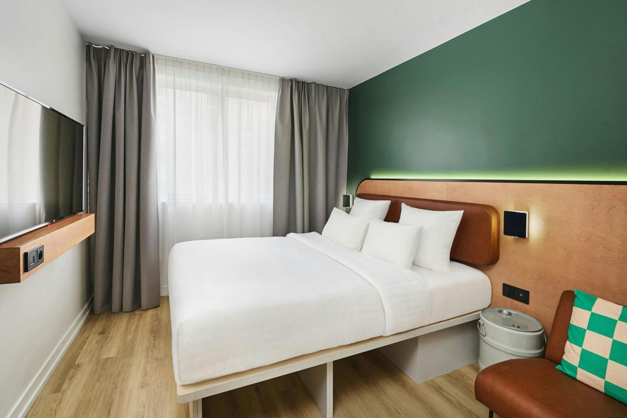 Moxy Bastille Hotel