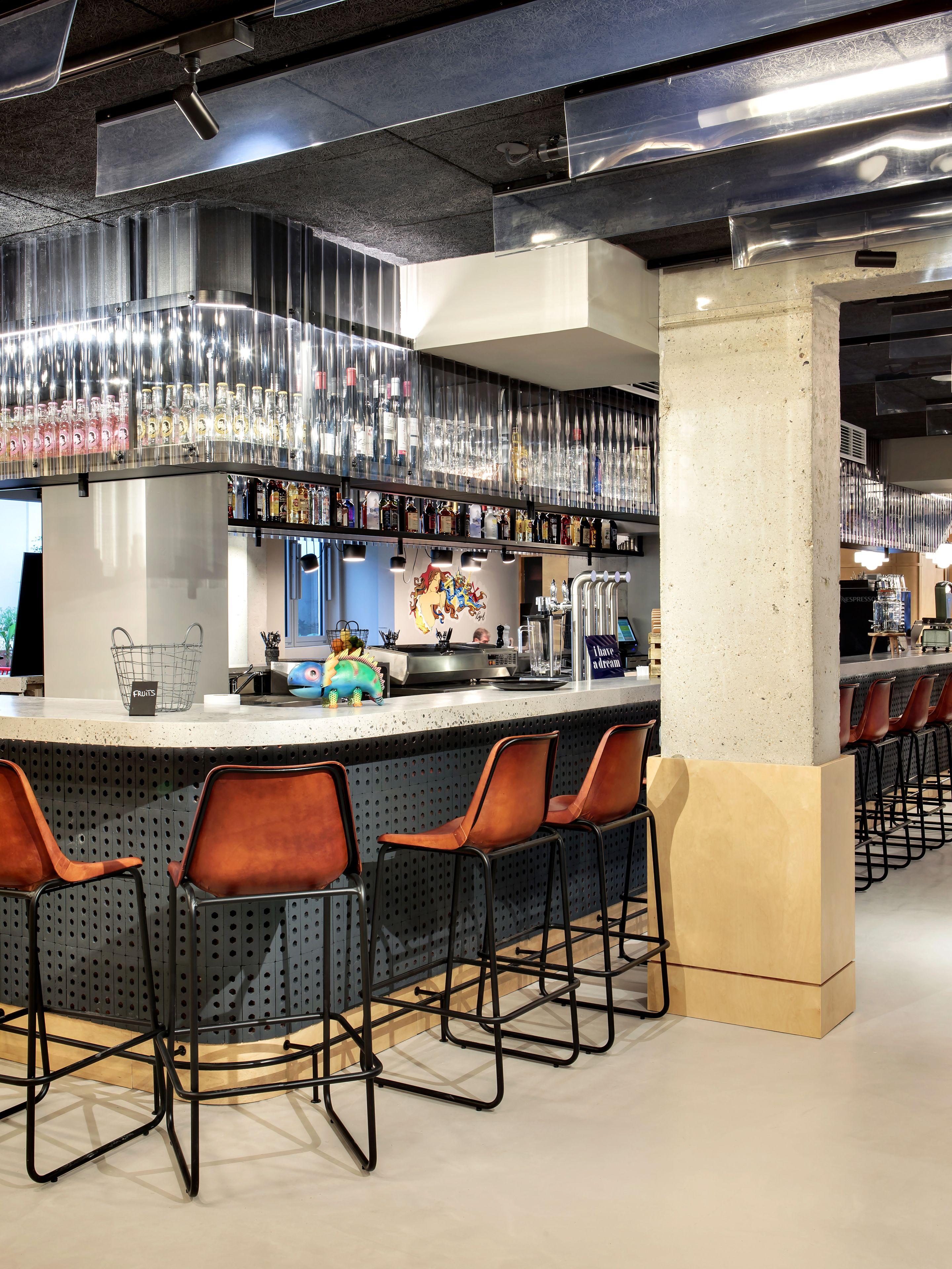 Moxy Bastille 3*