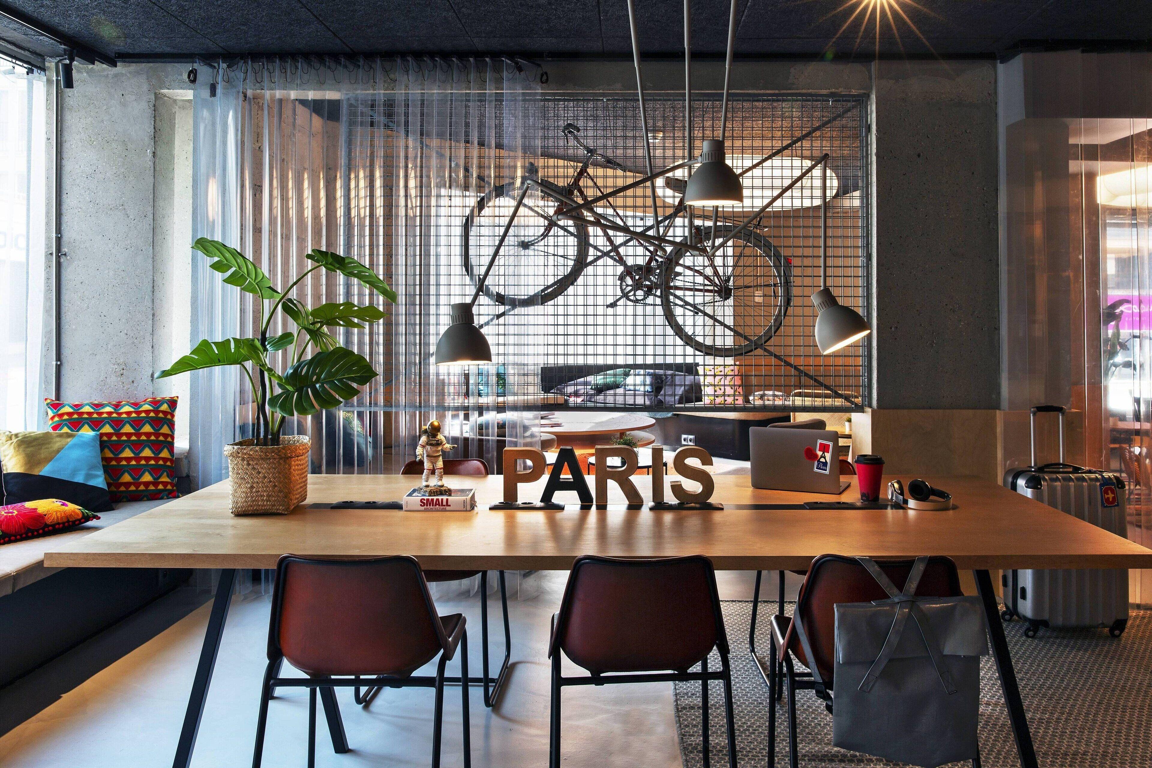 Hotel Moxy Bastille 3*