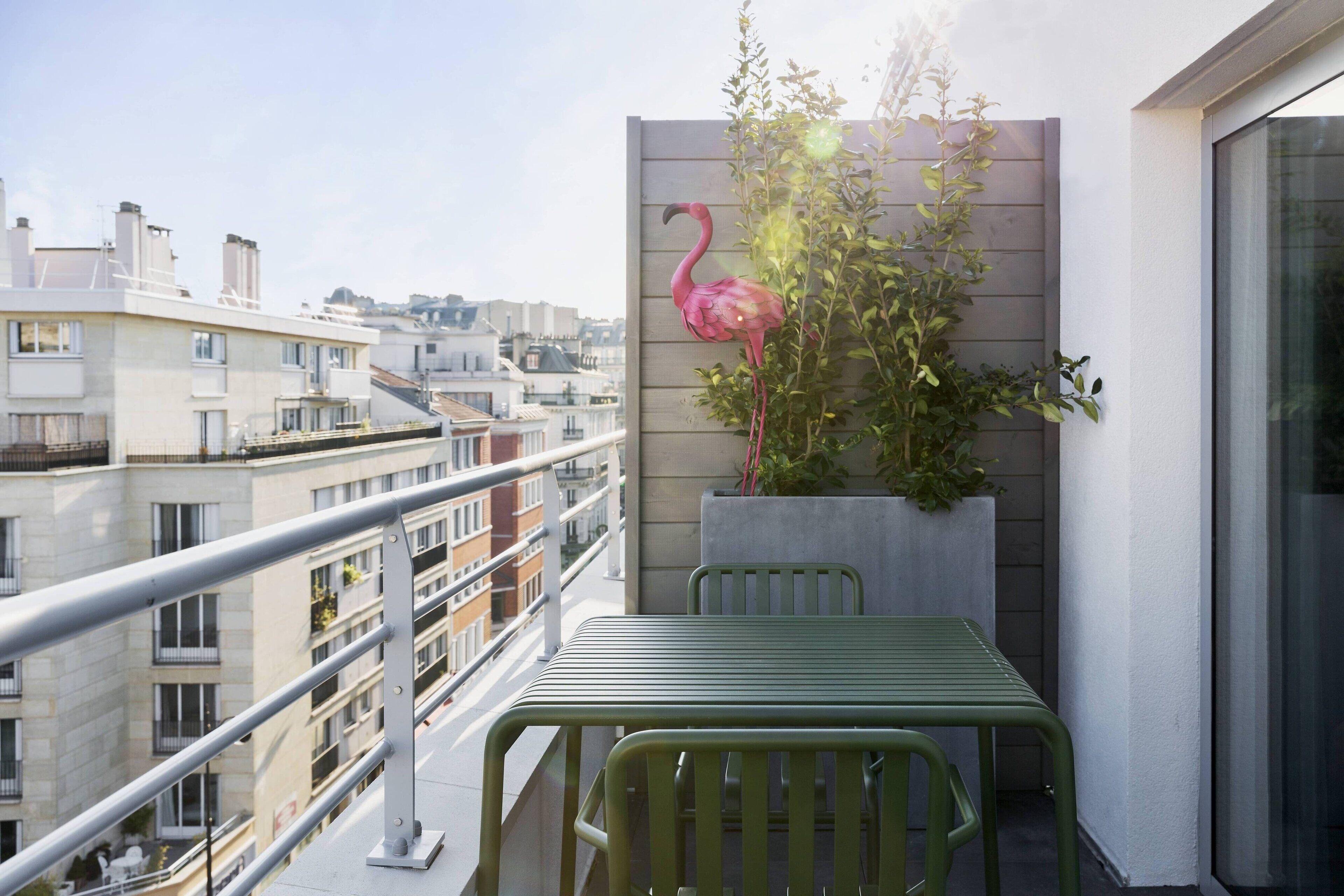 Moxy Bastille Hotel 3*