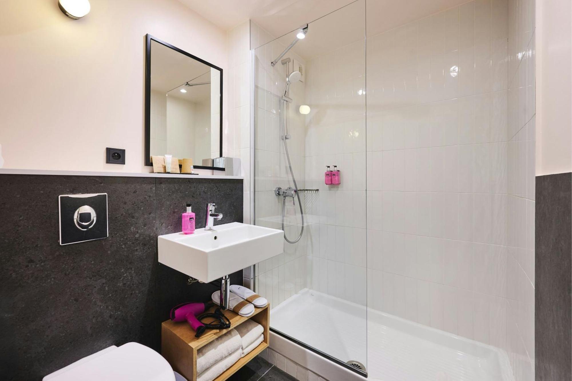 Moxy Bastille 3*